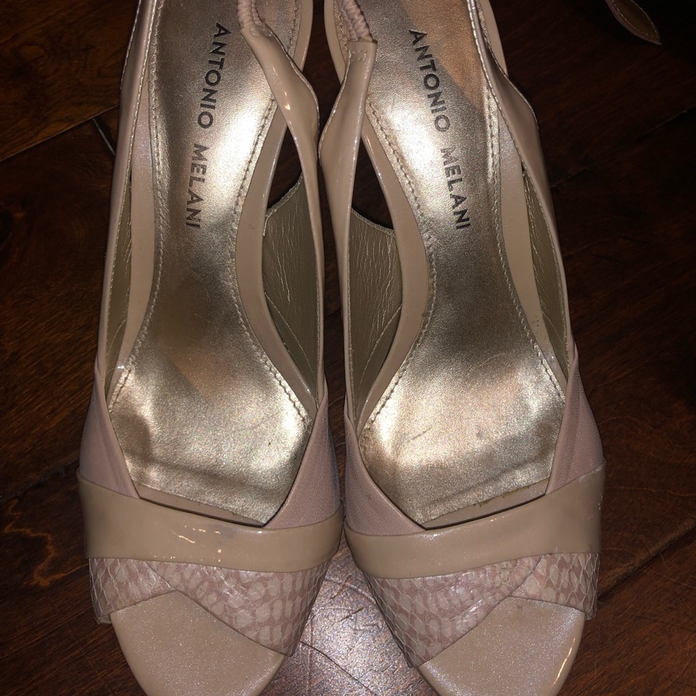 Antonio Melani patent leather heel